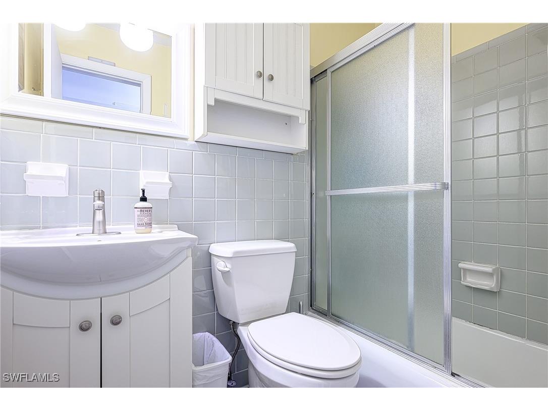 1550 Gulf Shore Boulevard N #W4 Naples FL 34102 225080185 image11