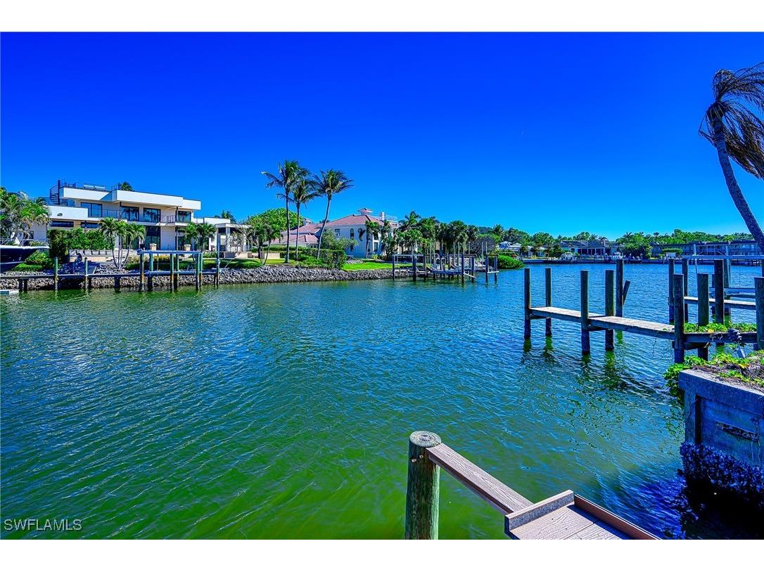 1550 Gulf Shore Boulevard N #W4 Naples FL 34102 225080185 image19