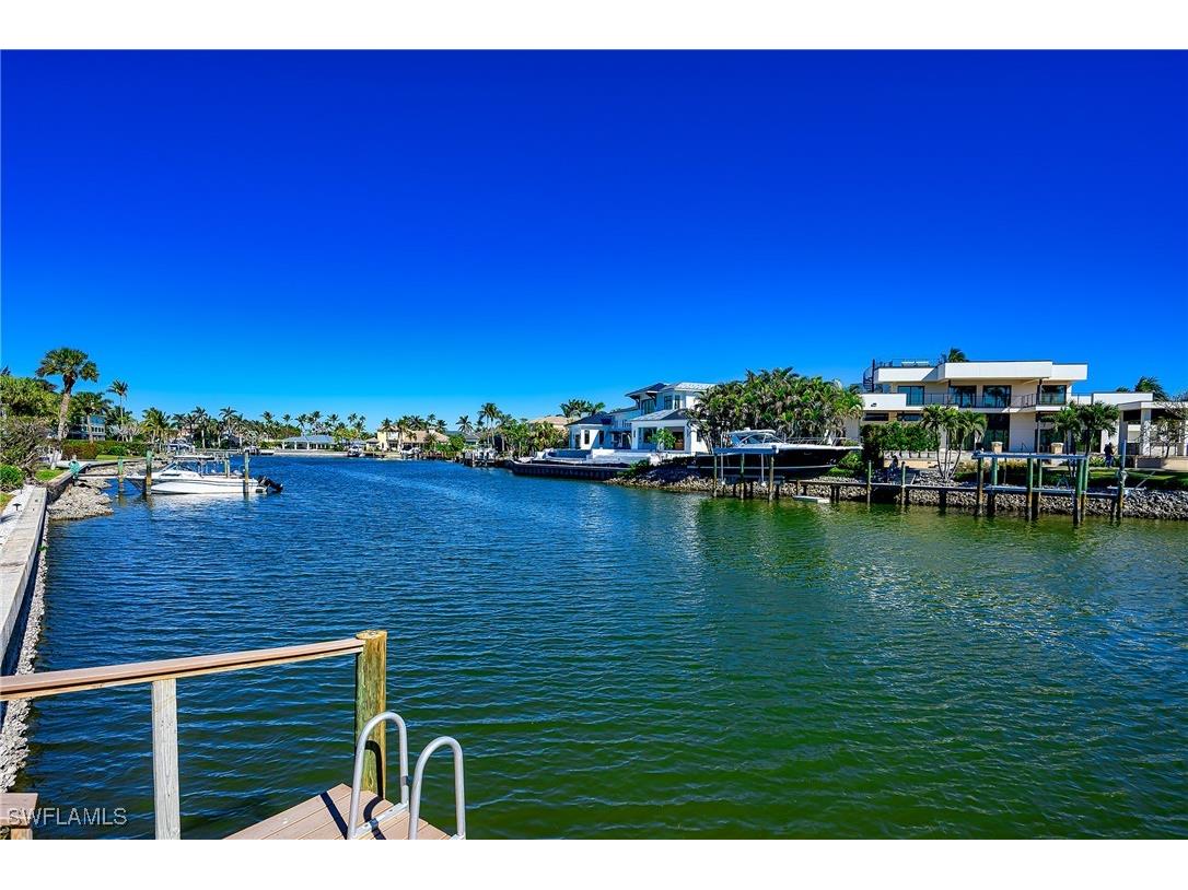 1550 Gulf Shore Boulevard N #W4 Naples FL 34102 225080185 image20