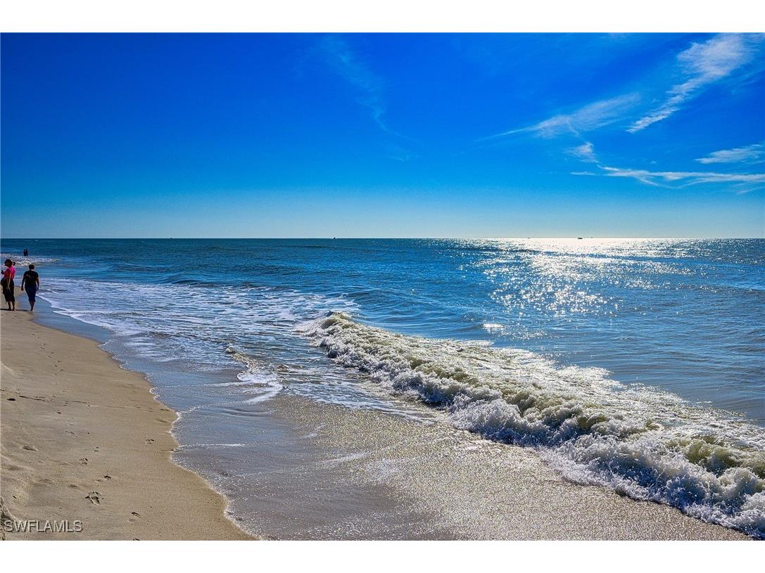 1550 Gulf Shore Boulevard N #W4 Naples FL 34102 225080185 image21
