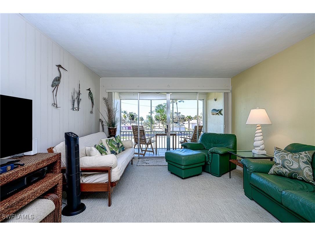 1550 Gulf Shore Boulevard N #W4 Naples FL 34102 225080185 image4