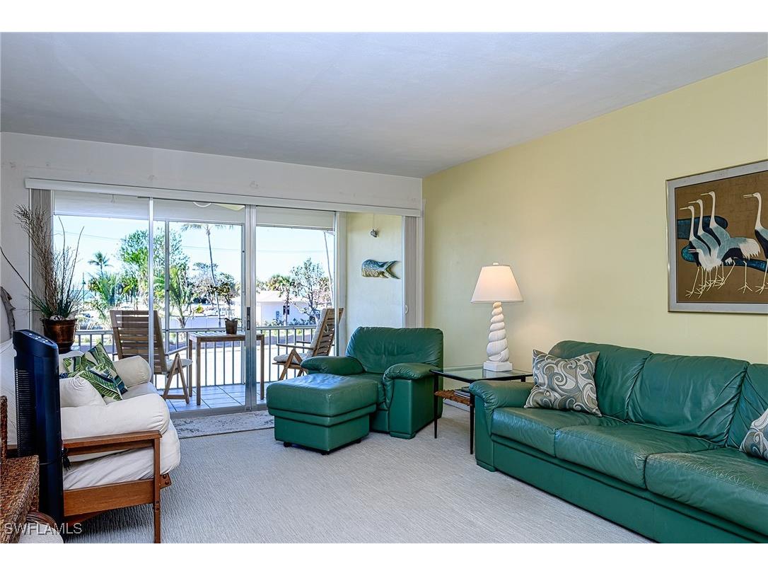 1550 Gulf Shore Boulevard N #W4 Naples FL 34102 225080185 image5