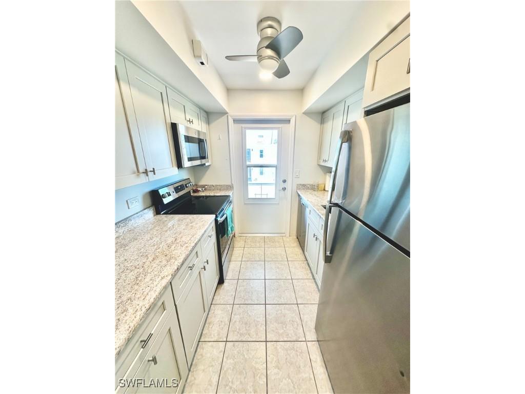 1550 Gulf Shore Boulevard N #W4 Naples FL 34102 225080185 image8