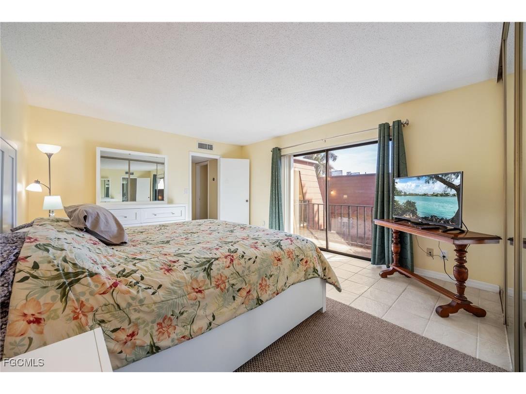1550 Park Meadows Drive #2 Fort Myers FL 33907 2026006028 image25