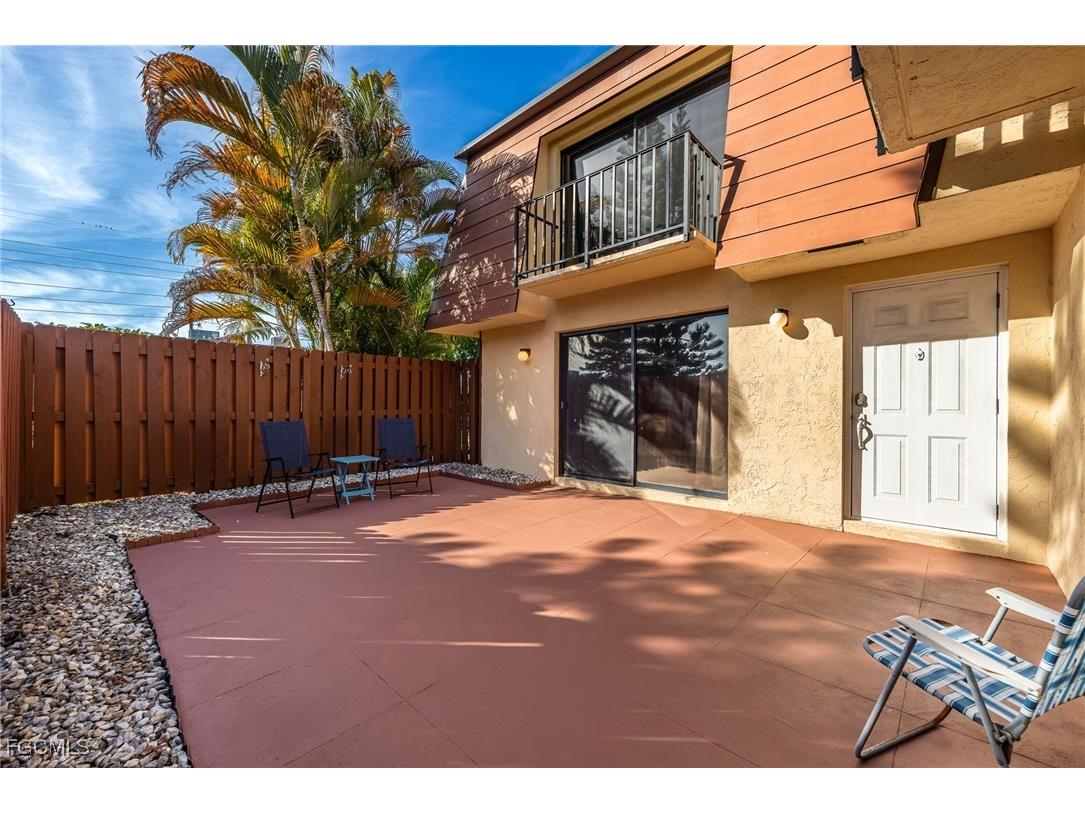 1550 Park Meadows Drive #2 Fort Myers FL 33907 2026006028 image4