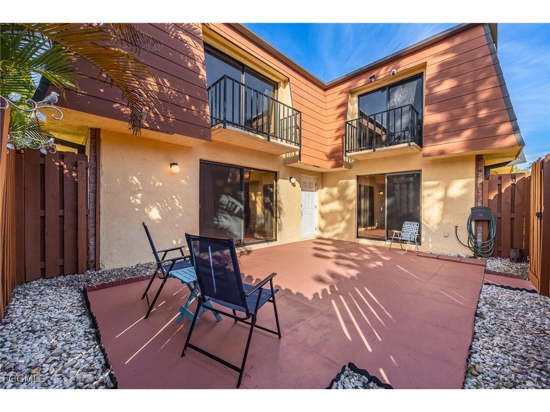 1550 Park Meadows Drive #2 Fort Myers FL 33907 2026006028 image5