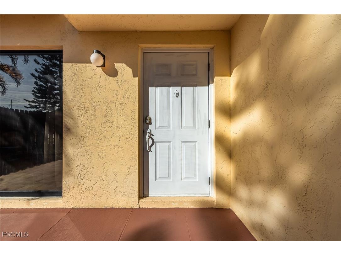 1550 Park Meadows Drive #2 Fort Myers FL 33907 2026006028 image8