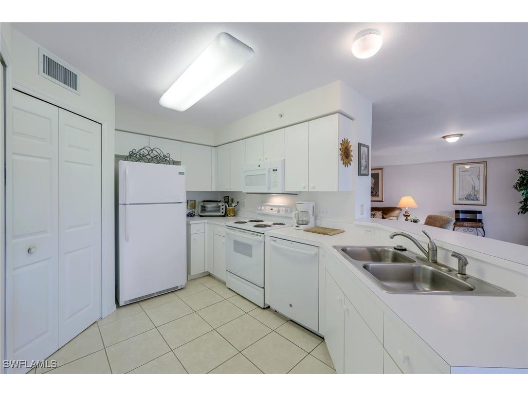 15505 Cedarwood Lane #204 Naples FL 34110 225067107 image9