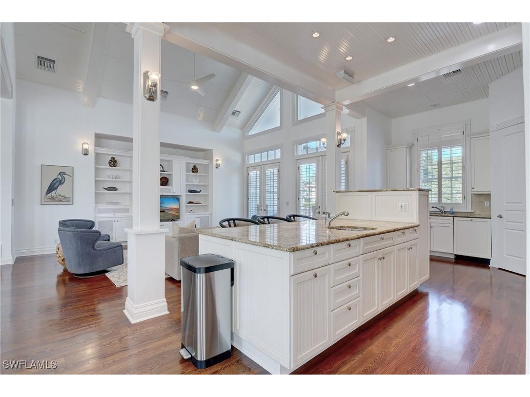 1551 Gulf Shore Boulevard S Naples FL 34102 225070626 image12