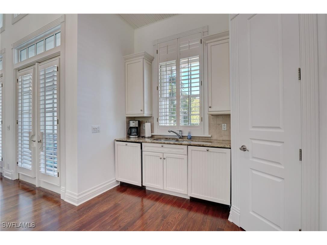 1551 Gulf Shore Boulevard S Naples FL 34102 225070626 image15