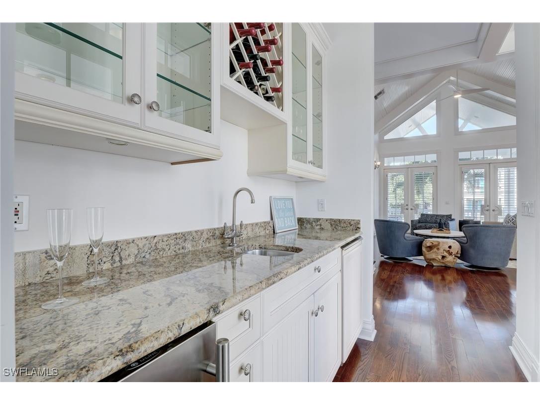 1551 Gulf Shore Boulevard S Naples FL 34102 225070626 image22