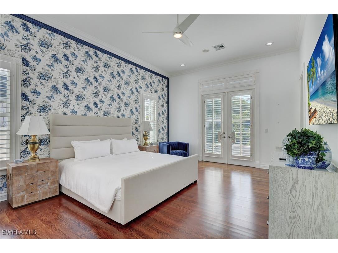 1551 Gulf Shore Boulevard S Naples FL 34102 225070626 image23