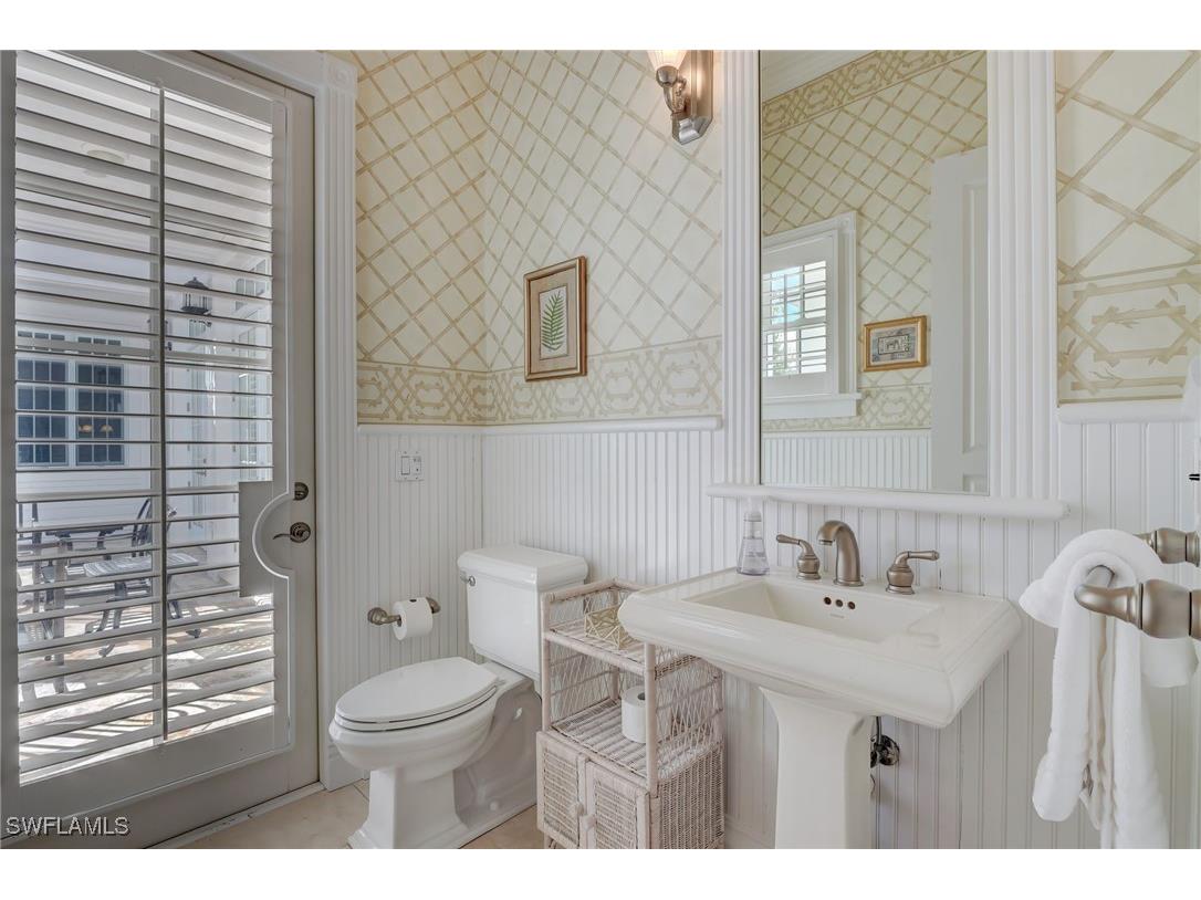 1551 Gulf Shore Boulevard S Naples FL 34102 225070626 image25