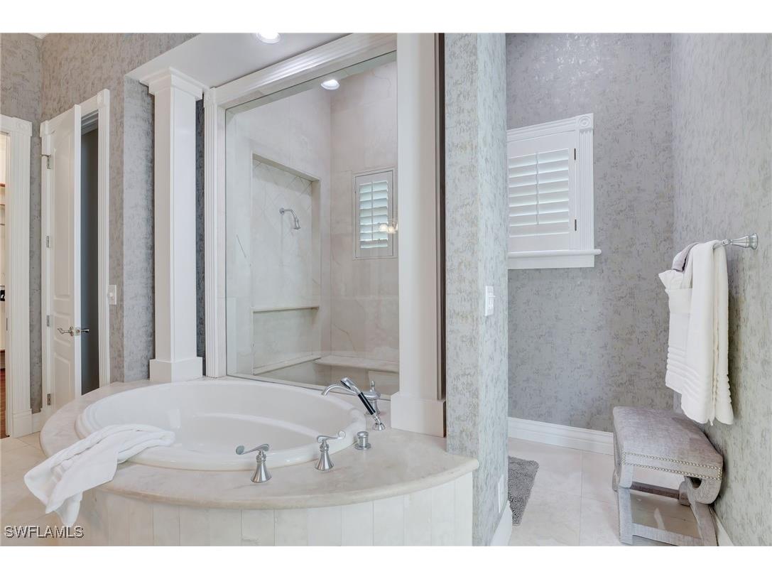 1551 Gulf Shore Boulevard S Naples FL 34102 225070626 image31