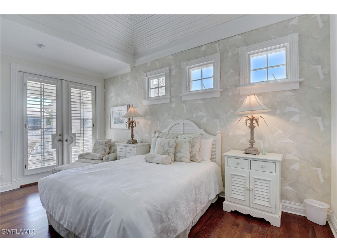 1551 Gulf Shore Boulevard S Naples FL 34102 225070626 image37