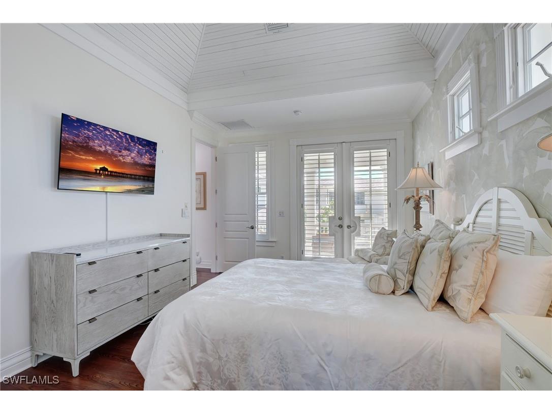 1551 Gulf Shore Boulevard S Naples FL 34102 225070626 image38