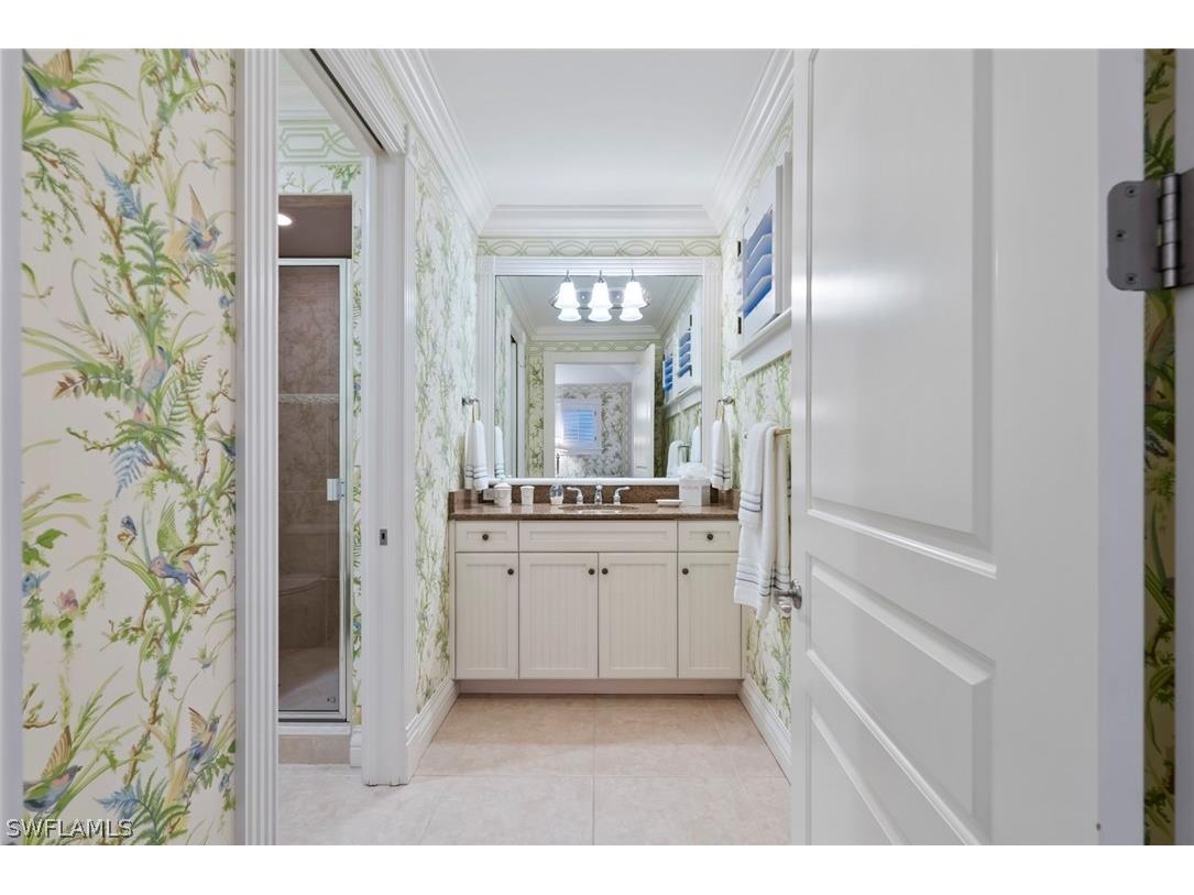 1551 Gulf Shore Boulevard S Naples FL 34102 226007946 image20