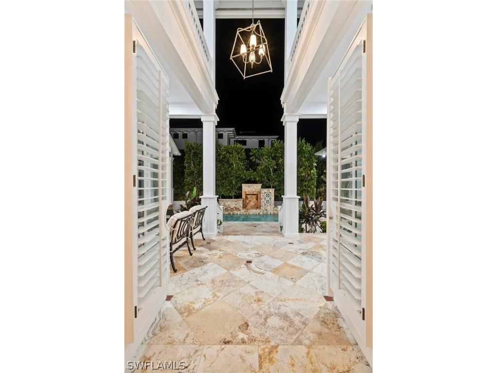 1551 Gulf Shore Boulevard S Naples FL 34102 226007946 image32