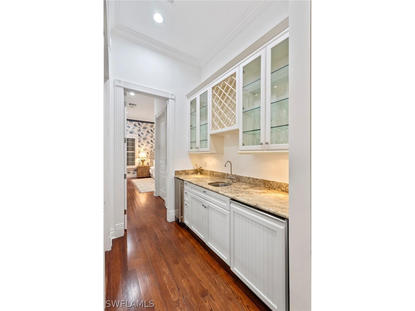 1551 Gulf Shore Boulevard S Naples FL 34102 226007946 image33