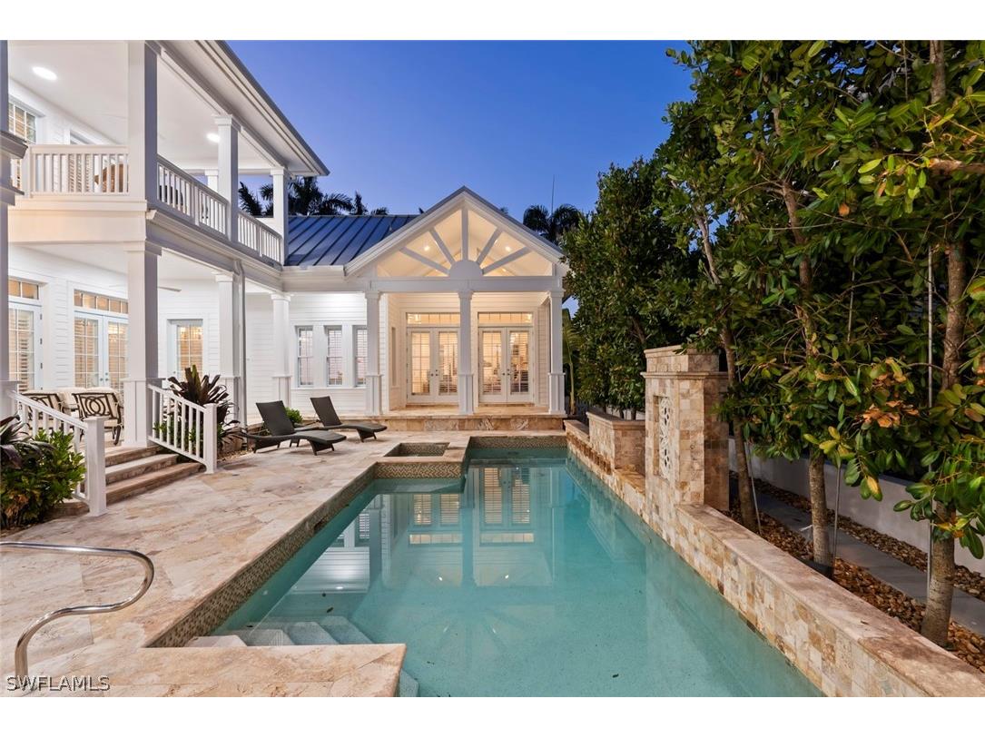 1551 Gulf Shore Boulevard S Naples FL 34102 226007946 image38