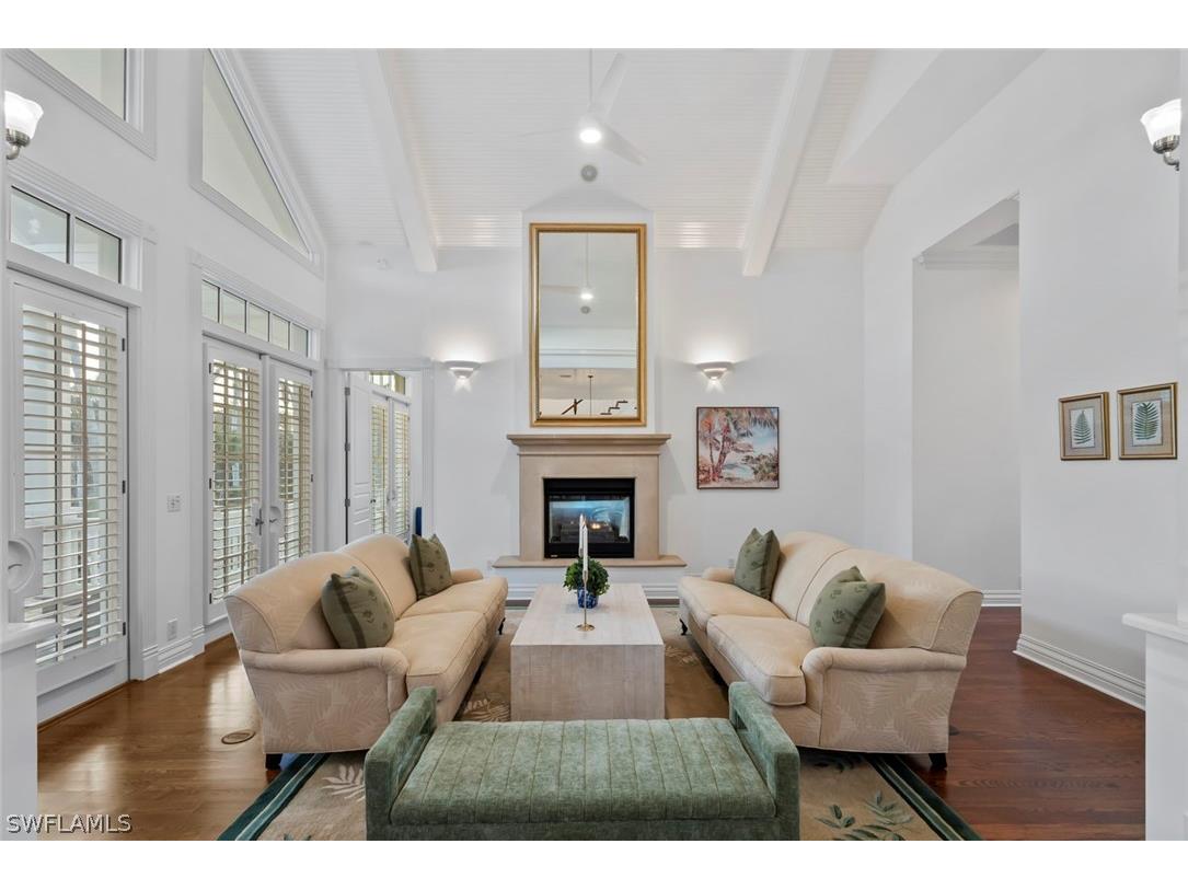 1551 Gulf Shore Boulevard S Naples FL 34102 226007946 image8