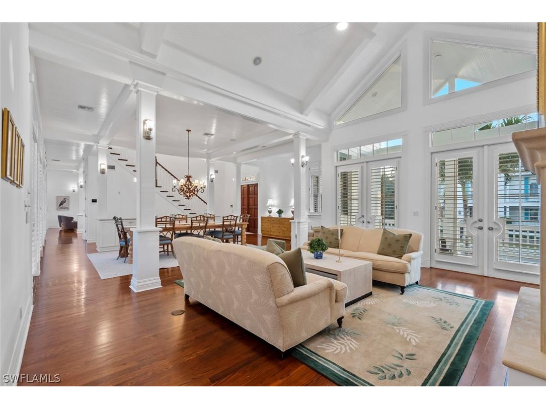 1551 Gulf Shore Boulevard S Naples FL 34102 226007946 image9