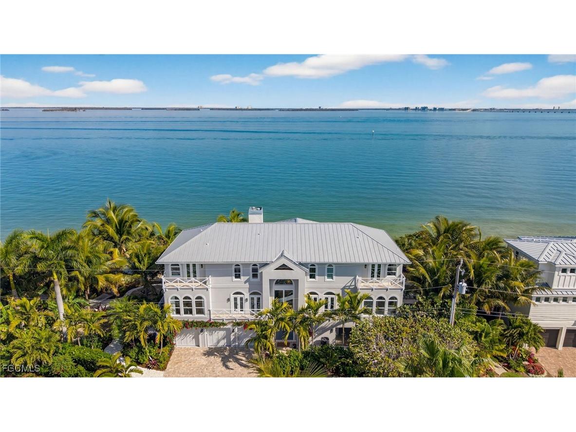 1552 San Carlos Bay Drive Sanibel FL 33957 2026005998 image1