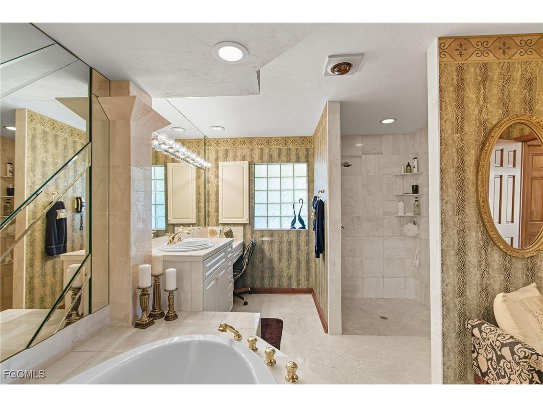 15532 Fiddlesticks Boulevard Fort Myers FL 33912 2025013841 image26