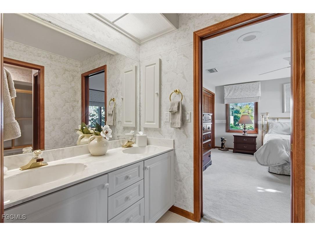 15532 Fiddlesticks Boulevard Fort Myers FL 33912 2025013841 image30