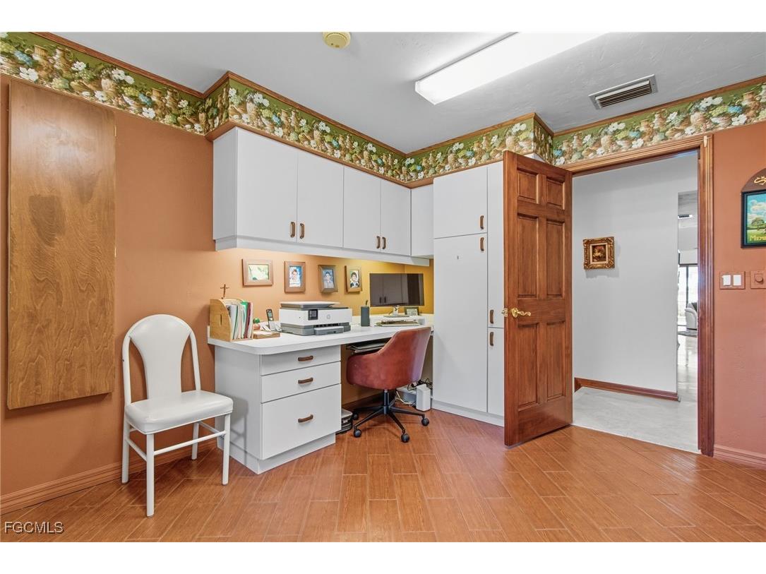 15532 Fiddlesticks Boulevard Fort Myers FL 33912 2025013841 image40