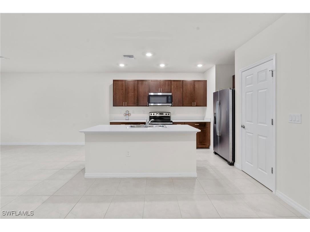 15535 Wildflower Circle Naples FL 34119 225070187 image3