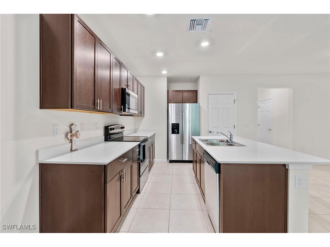 15535 Wildflower Circle Naples FL 34119 225070854 image4