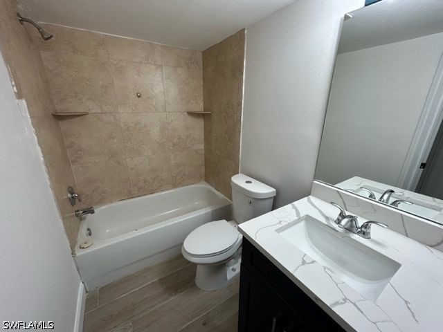 1555 Blue Point Avenue #3 Naples FL 34102 226014239 image4