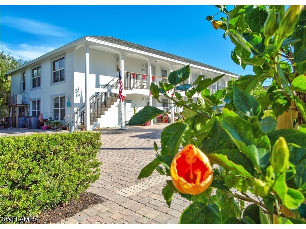 1555 Blue Point Avenue #3 Naples FL 34102 226014239 image8