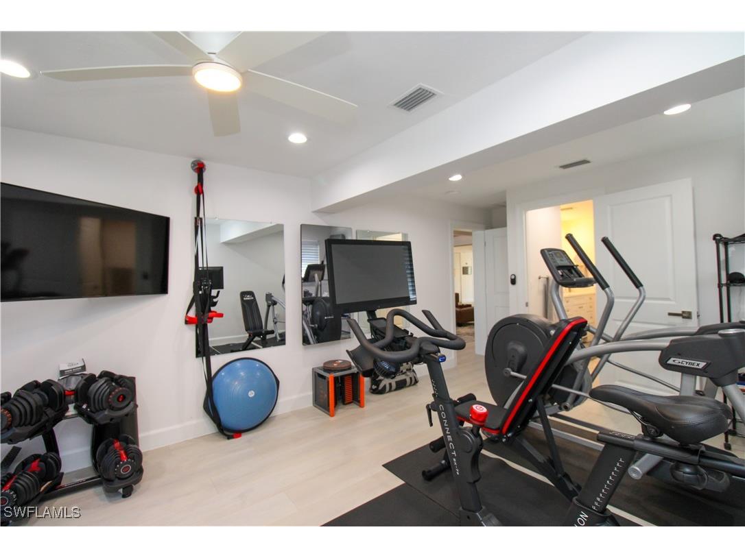 1555 Crayton Road Naples FL 34102 225080510 image18