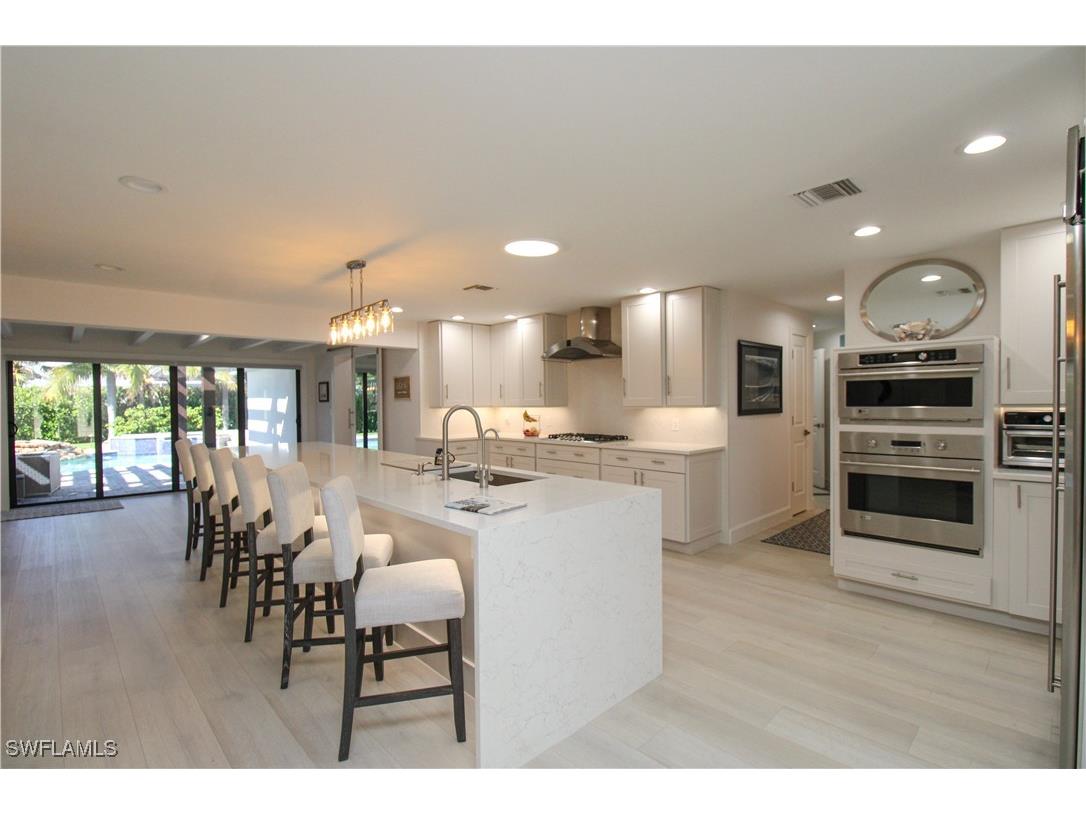 1555 Crayton Road Naples FL 34102 225080510 image7