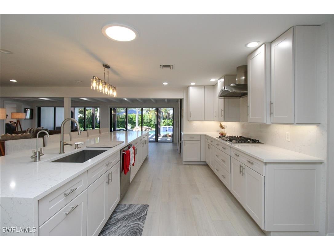 1555 Crayton Road Naples FL 34102 225080510 image9