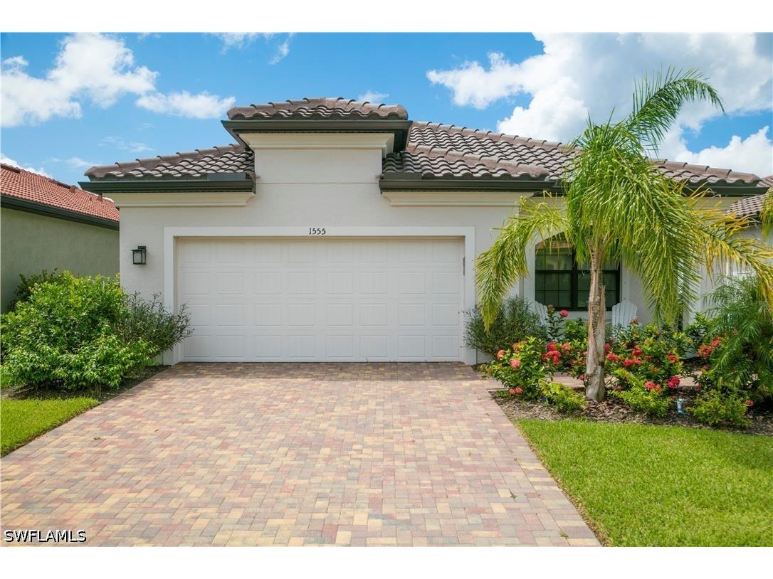 1555 Marton Court Naples FL 34113 226016803 image1