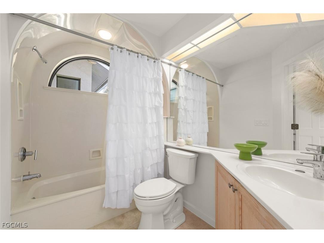 15560 Greenock Lane Fort Myers FL 33912 2026013600 image32