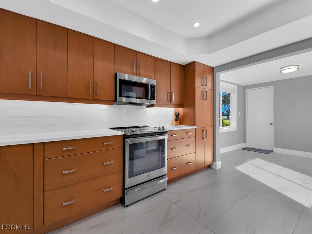 15573 Lockmaben Avenue Fort Myers FL 33912 2025022694 image12