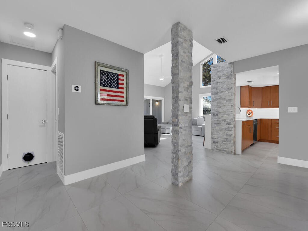 15573 Lockmaben Avenue Fort Myers FL 33912 2025022694 image4