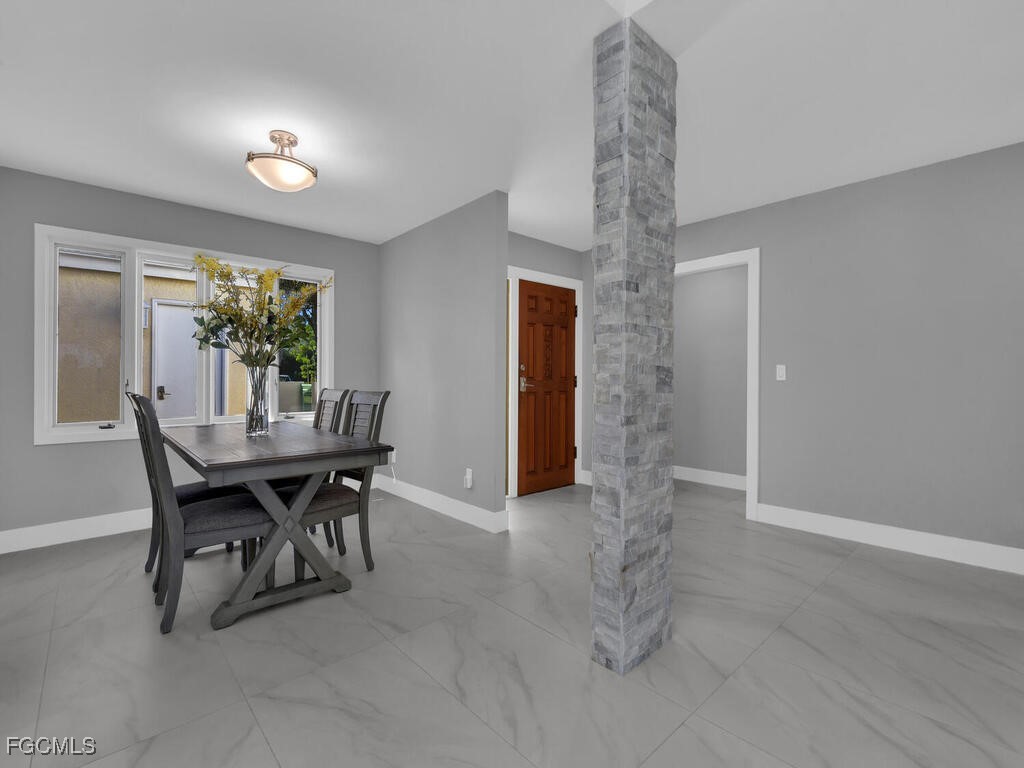 15573 Lockmaben Avenue Fort Myers FL 33912 2025022694 image6