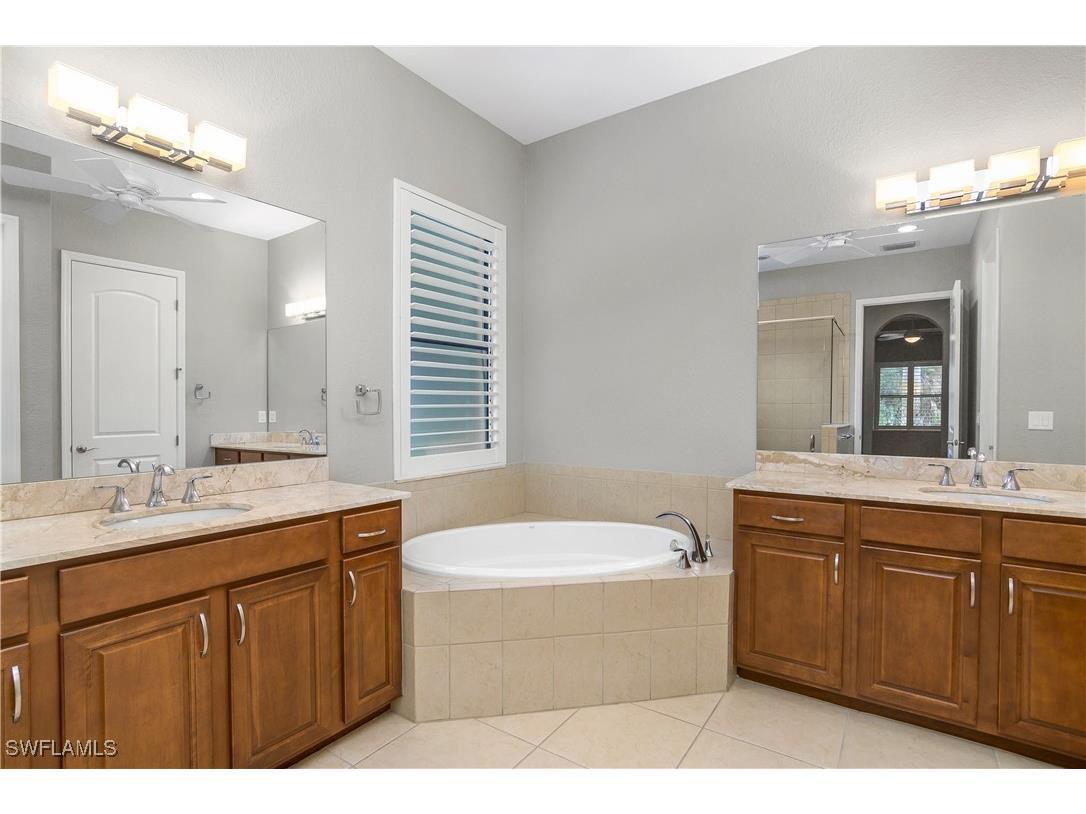 1558 Serrano Circle Naples FL 34105 225078908 image16