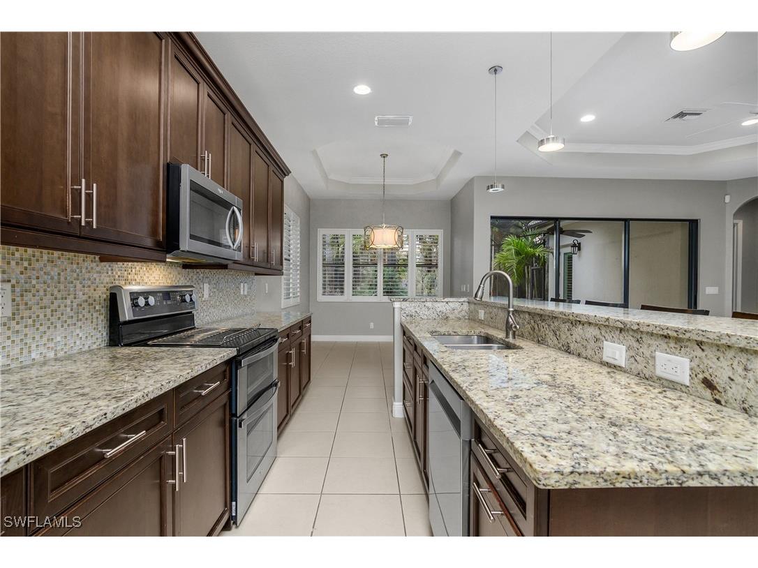 1558 Serrano Circle Naples FL 34105 225078908 image8