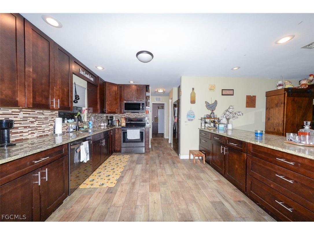 15581 Old Olga Road Alva FL 33920 2026005199 image9