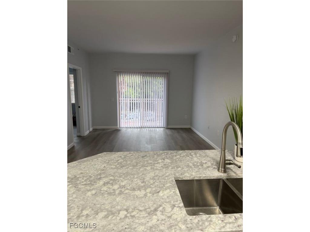 15585 Ocean Walk Circle #215 Fort Myers FL 33908 2025010999 image8