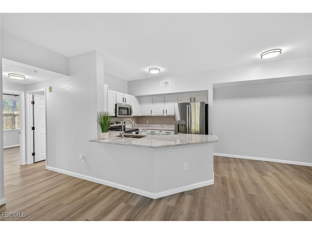 15585 Ocean Walk Circle #215 Fort Myers FL 33908 2025026082 image5