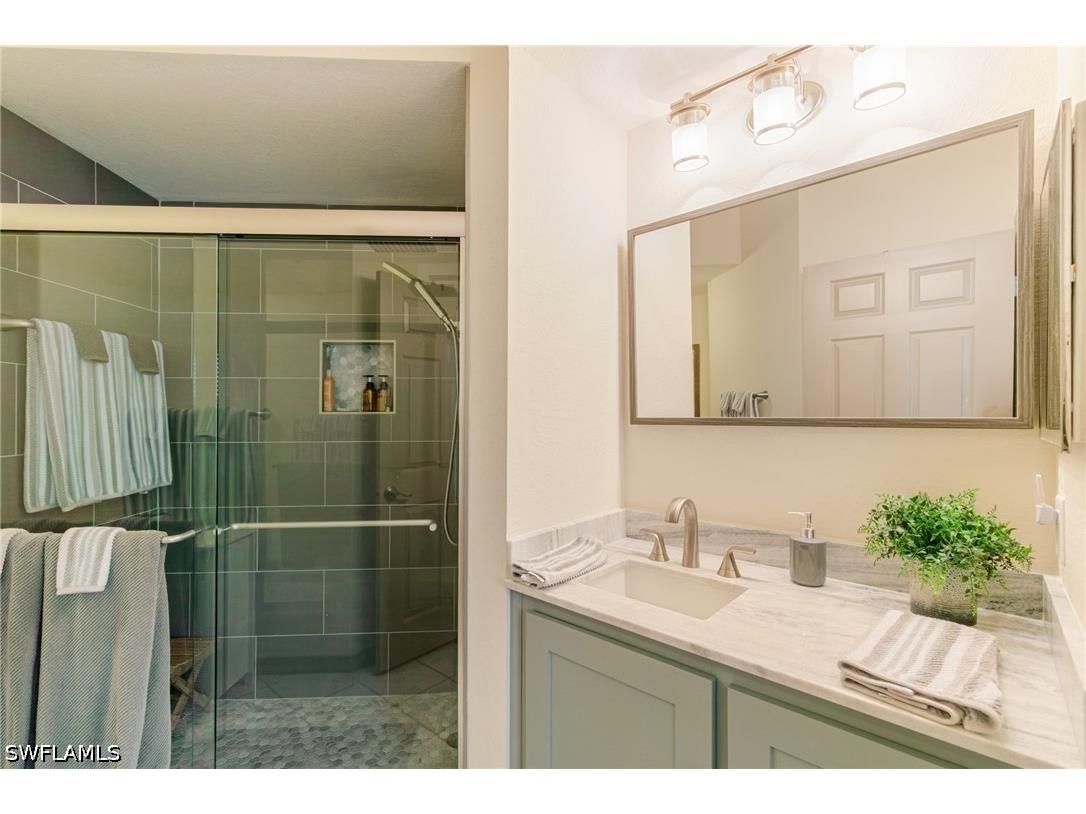 15585 Ocean Walk Circle #216 Fort Myers FL 33908 226013994 image5