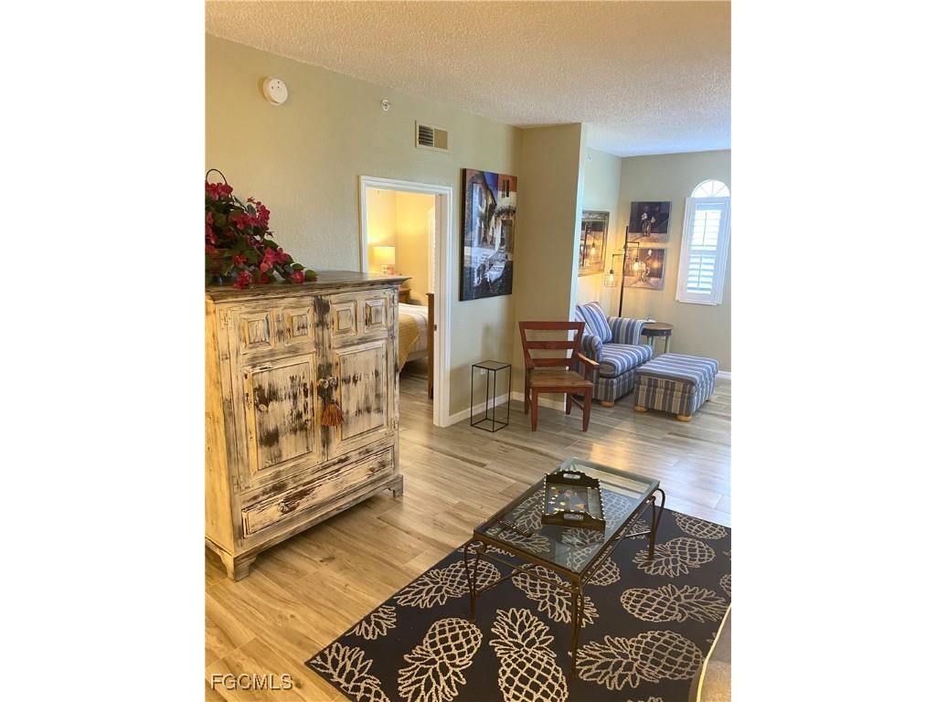 15585 Ocean Walk Circle #302 Fort Myers FL 33908 2025004255 image4