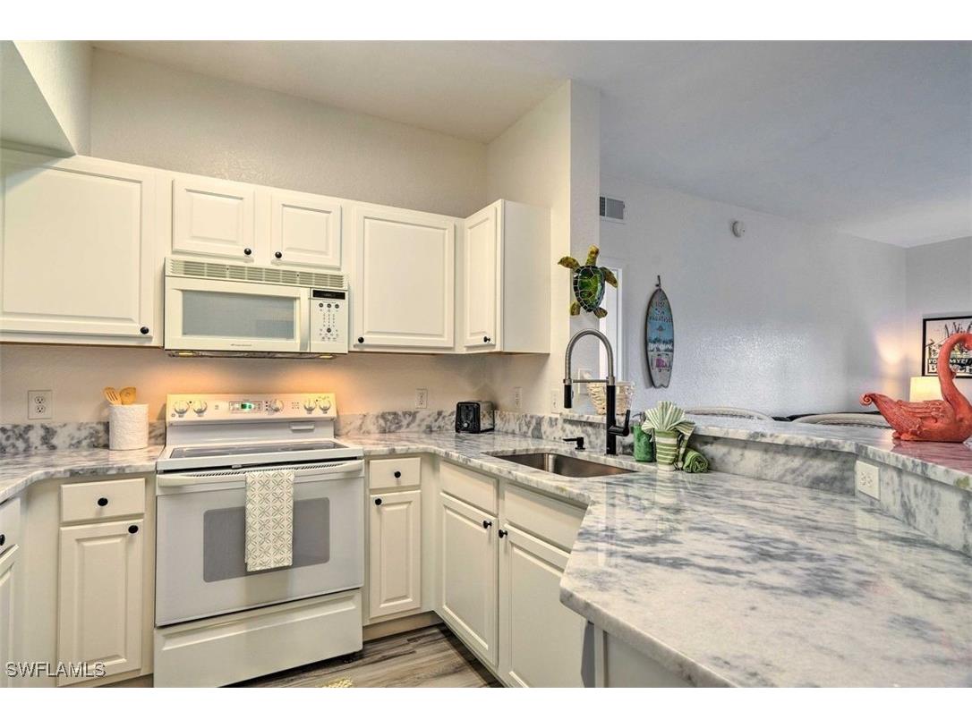 15585 Ocean Walk Circle #313 Fort Myers FL 33908 225059242 image5